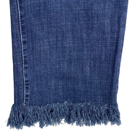 LEVI'S FRAYED RAW HEM DARK WASH BLUE CROPPED STRETCH BOHO JEANS - Picture 10 of 13